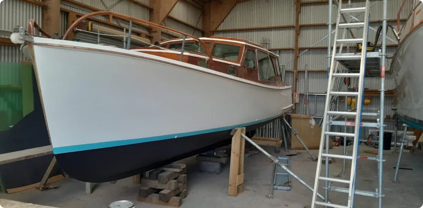 Fixing Fiberglass Boats with Precision